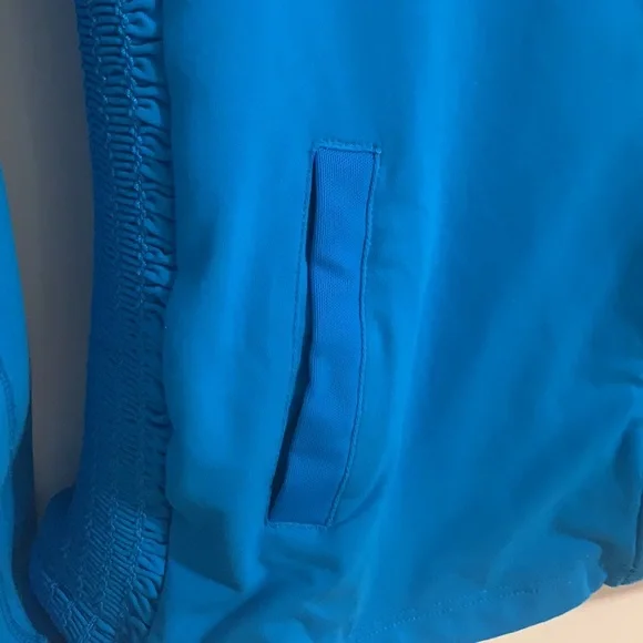 Lucy Active Jacket Size Medium - Picture 5 of 7